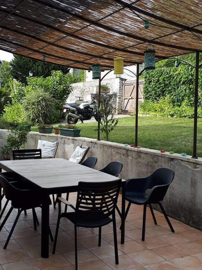 Au Chat Perche Espace Familial Mareil-sur-Mauldre Exterior foto